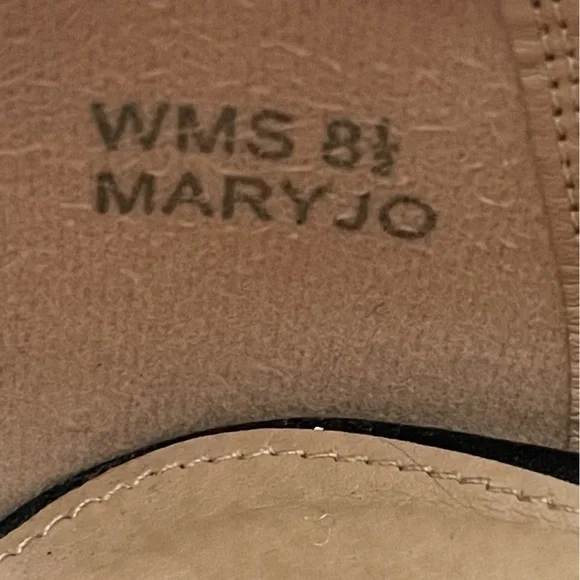 Report Black Heels with Elegant Design - Picture 9 of 9